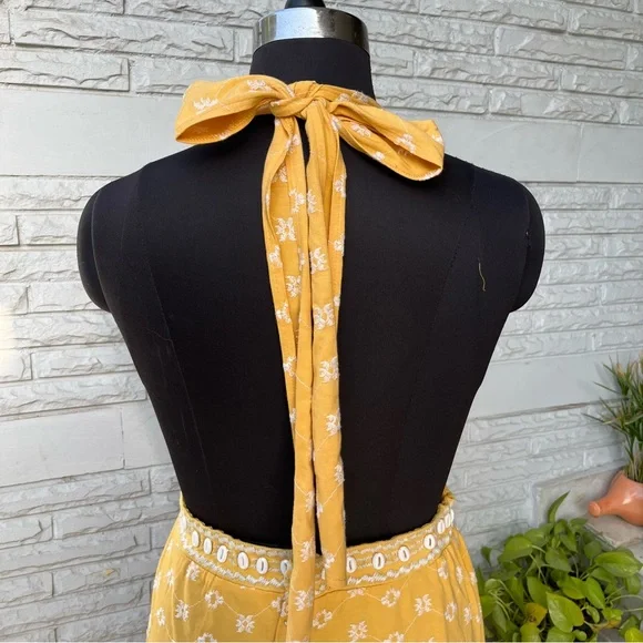 SOLD ❌ NWOT Yellow Plunge Halter Neck, Backless Dress with middle split - Picture 6 of 9